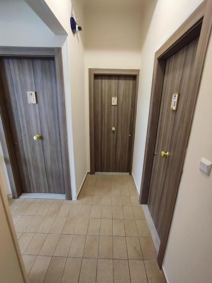 Central 9 Rooms エルムポリ エクステリア 写真