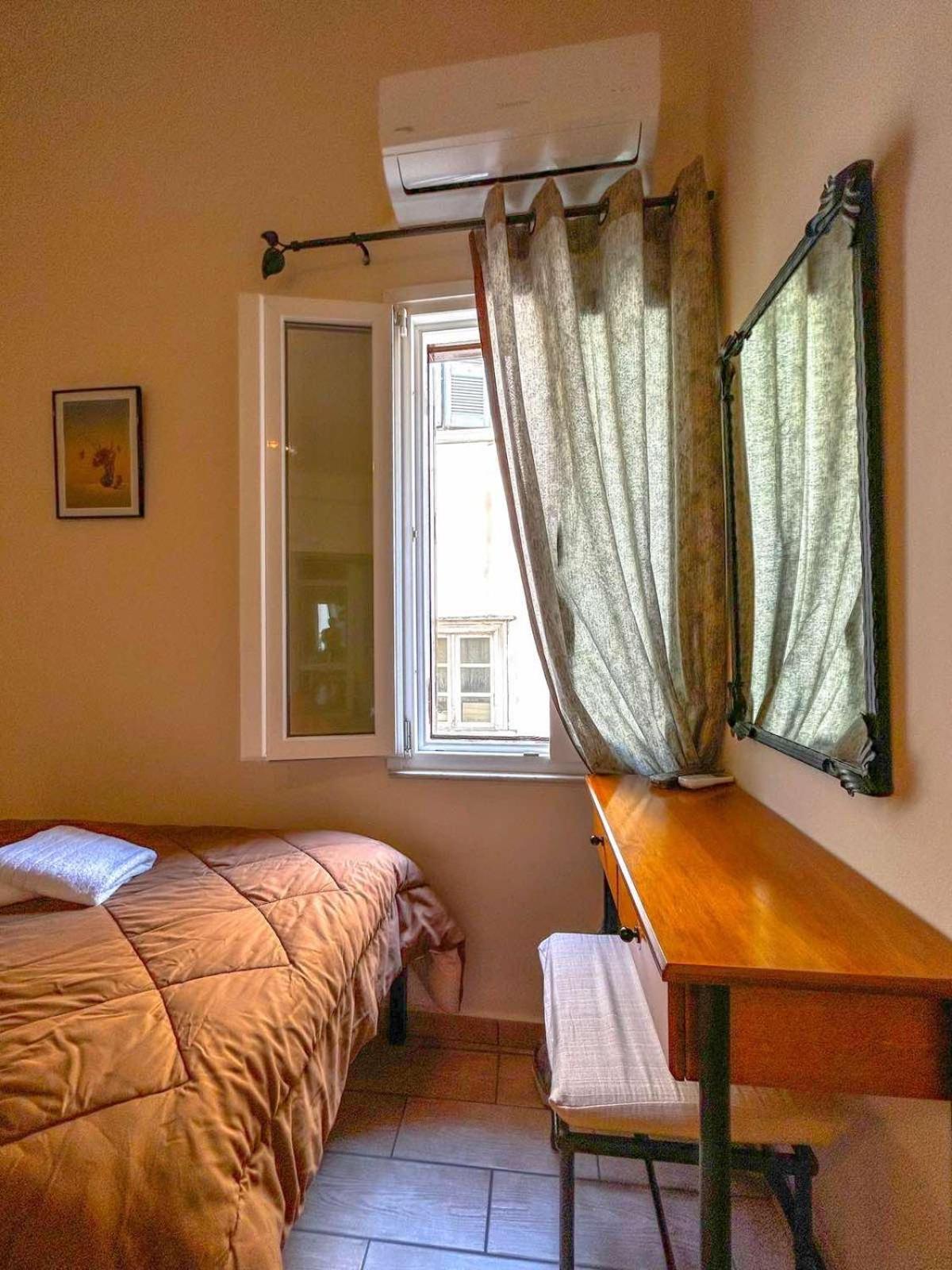 Central 9 Rooms エルムポリ 部屋 写真