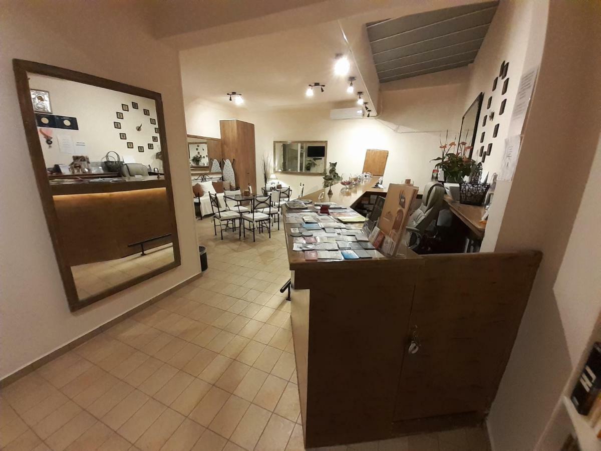 Central 9 Rooms エルムポリ エクステリア 写真